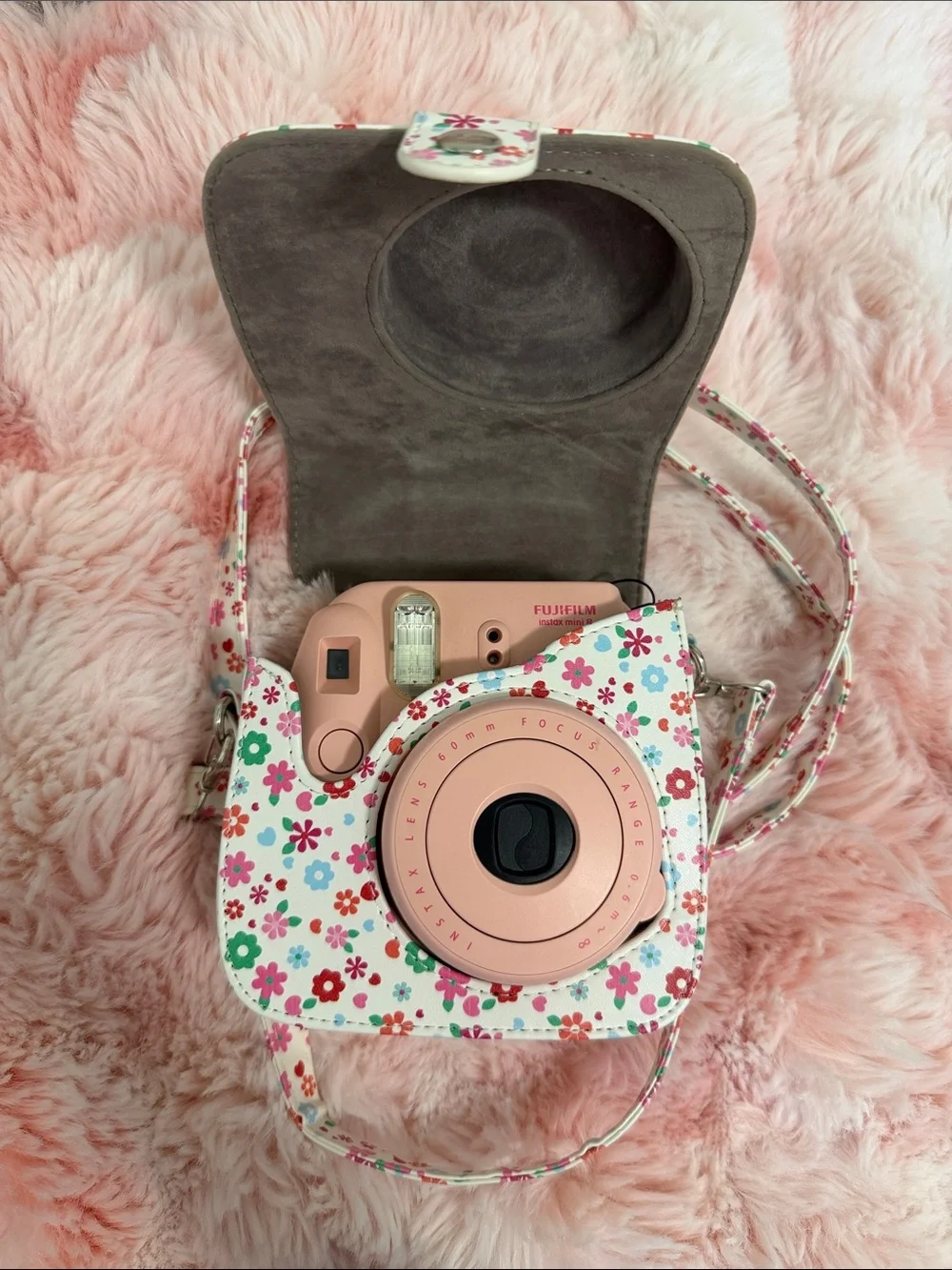 Fujifilm Instax Mini 8 Instant Camera with Case - Pale Pink